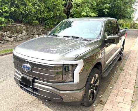 2023 Ford F-150 Lightning Platinum