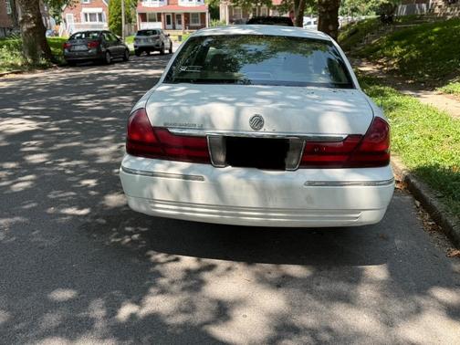 White 2005 Mercury Grand Marquis LS