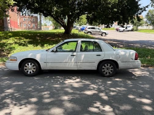 White 2005 Mercury Grand Marquis LS