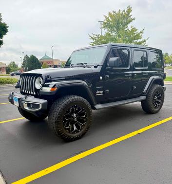 Black 2019 Jeep Wrangler Unlimited Sahara