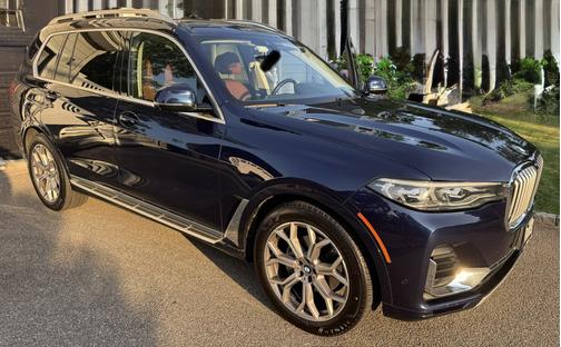Blue 2021 BMW X7 xDrive40i