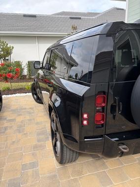 2022 Land Rover Defender X-Dynamic SE