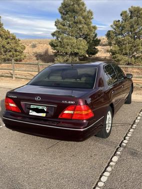2001 Lexus LS 430 Base