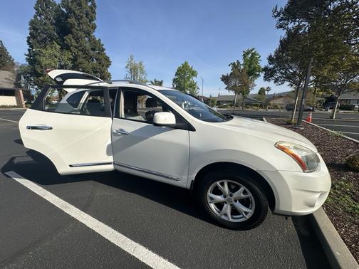 2011 Nissan Rogue SV