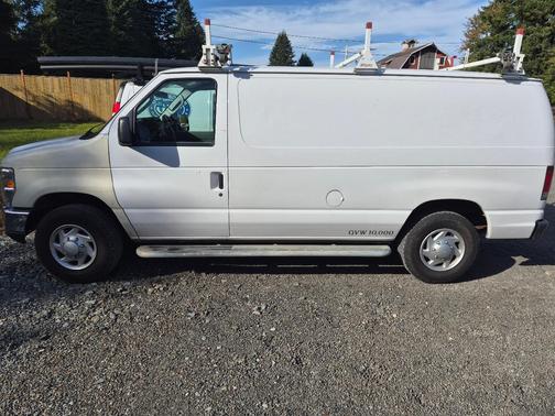 White 2014 Ford E250 Cargo