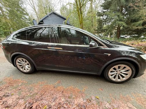 2018 Tesla Model X 75D