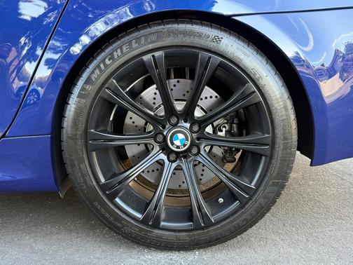 Blue 2007 BMW M5 Base