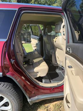Red 2016 Jeep Grand Cherokee Laredo