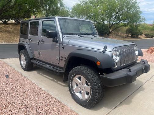 Silver 2017 Jeep Wrangler Unlimited Sport
