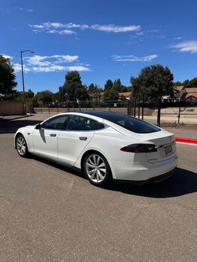 White 2015 Tesla Model S 85D