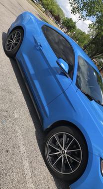 2017 Ford Mustang EcoBoost Premium