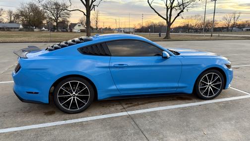 2017 Ford Mustang EcoBoost Premium