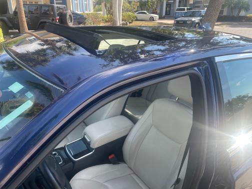 2017 Chrysler 300C Base