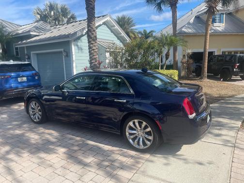 2017 Chrysler 300C Base