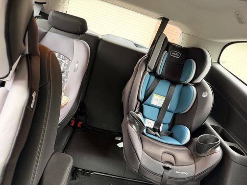 Blue 2014 Chevrolet Traverse 1LT