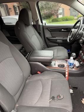 Blue 2014 Chevrolet Traverse 1LT