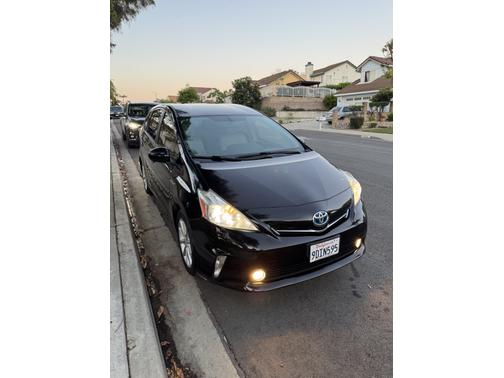 2013 Toyota Prius v Five
