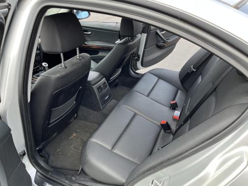 2006 BMW 325 i
