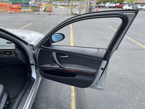 2006 BMW 325 i