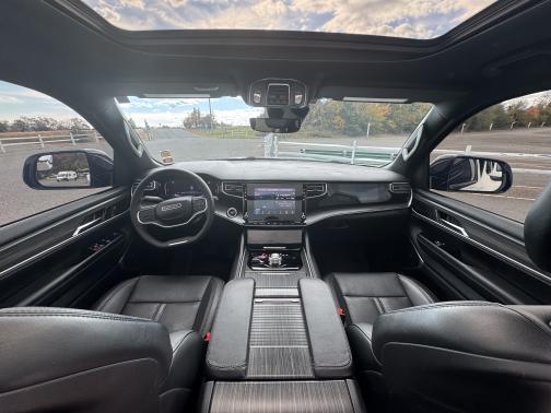 2023 Jeep Wagoneer Series II