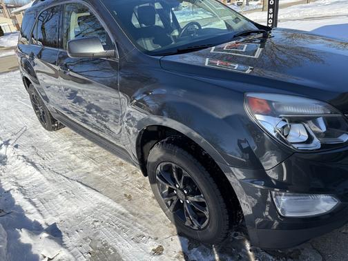 Gray 2017 Chevrolet Equinox 1LT