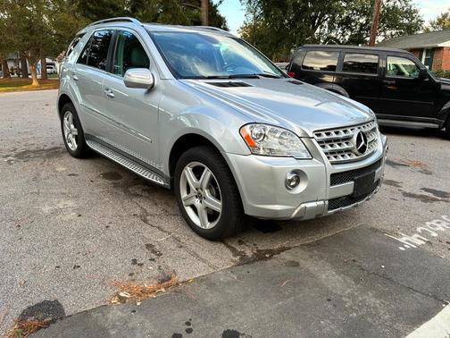 Silver 2009 Mercedes-Benz M-Class ML 550 4MATIC