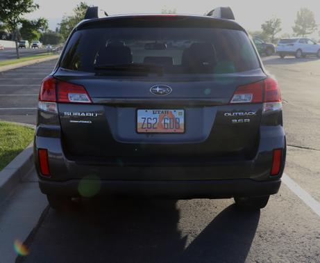 2010 Subaru Outback 3.6 R Limited