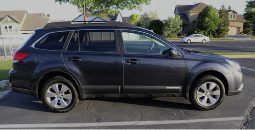 2010 Subaru Outback 3.6 R Limited