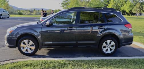 2010 Subaru Outback 3.6 R Limited