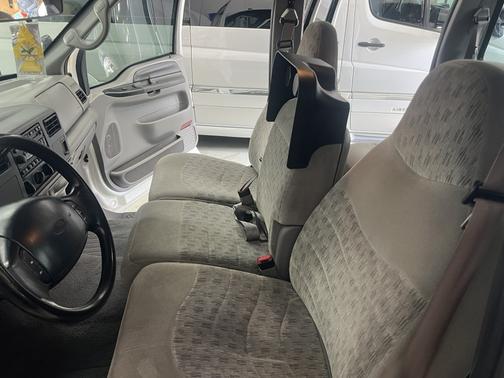 1999 Ford F-350 XLT Crew Cab Super Duty DRW