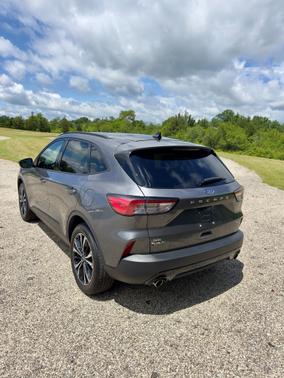 2021 Ford Escape SE Hybrid