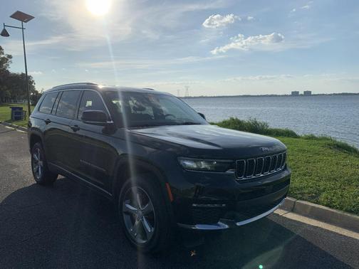Black 2021 Jeep Grand Cherokee L Limited