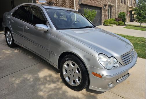 2005 Mercedes-Benz C-Class C320 4MATIC