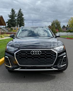 Black 2022 Audi Q5 45 S line Premium