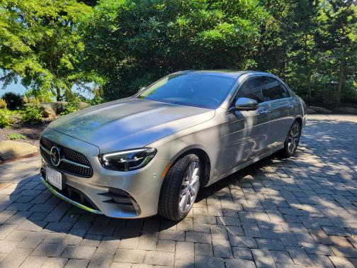 Photo 1 of 4 of 2022 Mercedes-Benz E-Class E 450 4MATIC