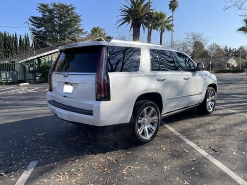 2017 Cadillac Escalade Premium Luxury