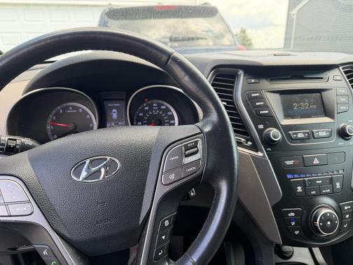 Silver 2014 Hyundai SANTA FE GLS