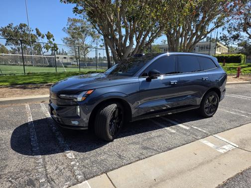 Blue 2025 Volvo EX90 Twin Motor Plus 7-Seat