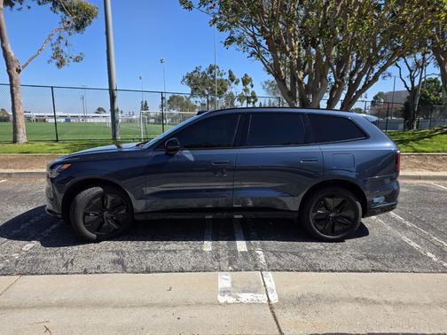 Blue 2025 Volvo EX90 Twin Motor Plus 7-Seat