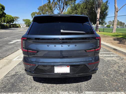 Blue 2025 Volvo EX90 Twin Motor Plus 7-Seat