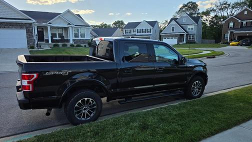 Black 2019 Ford F-150 XLT