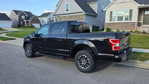 Black 2019 Ford F-150 XLT