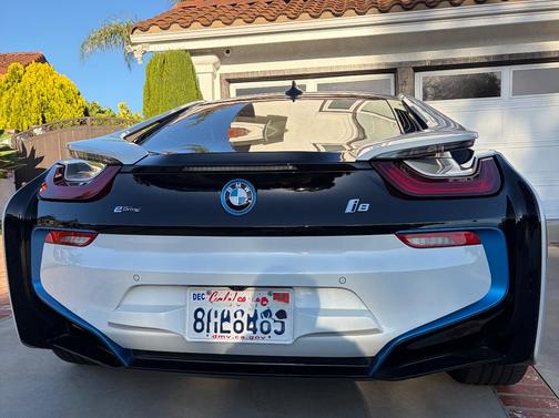 White 2016 BMW i8 Base