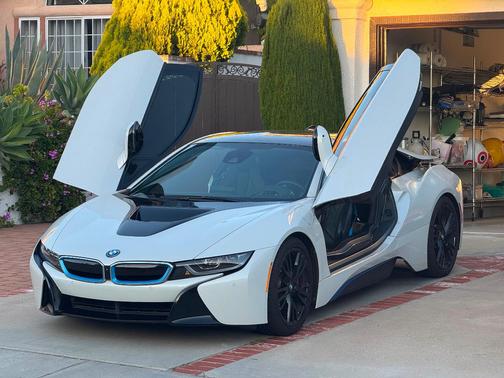 White 2016 BMW i8 Base