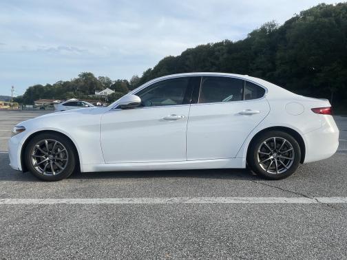 2020 Alfa Romeo Giulia Base