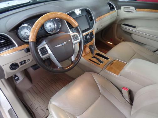 2013 Chrysler 300C Base
