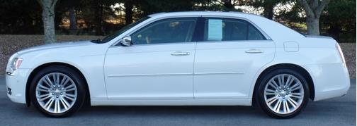 2013 Chrysler 300C Base