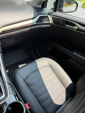 Black 2016 Ford Fusion SE