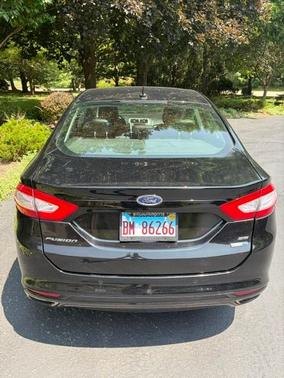 Black 2016 Ford Fusion SE