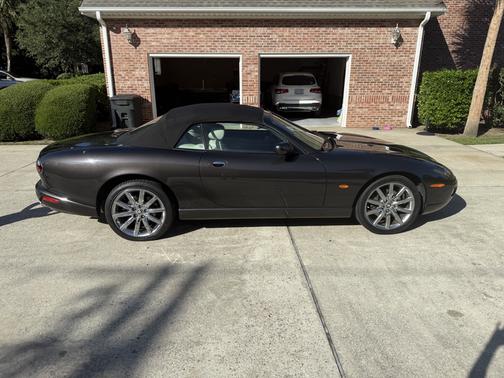 2006 Jaguar XK8 Base